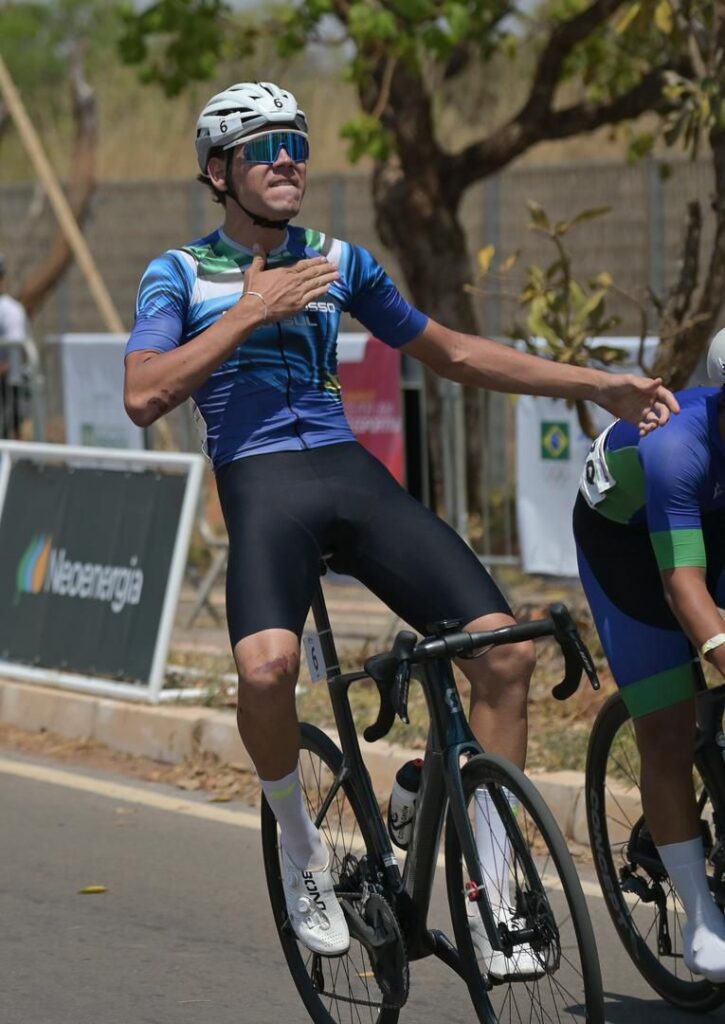 Filho de peixe, peixinho é: Ciclista do MS 'brilha' nos Jogos da Juventude