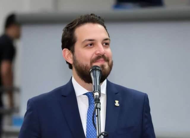 Justiça libera Claudinho Serra após 105 dias preso por fraude em licitações