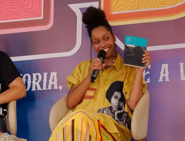 Poesia como Ato de Resistência e Existência
