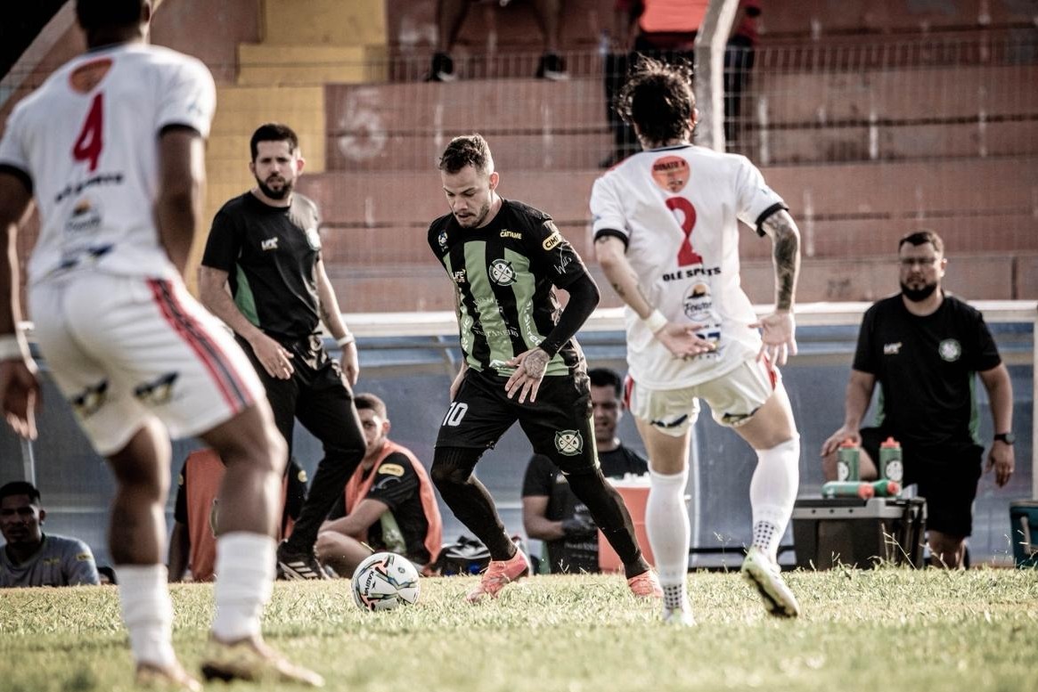 Taveira perde para CRA e fica fora de qualquer chance por vaga