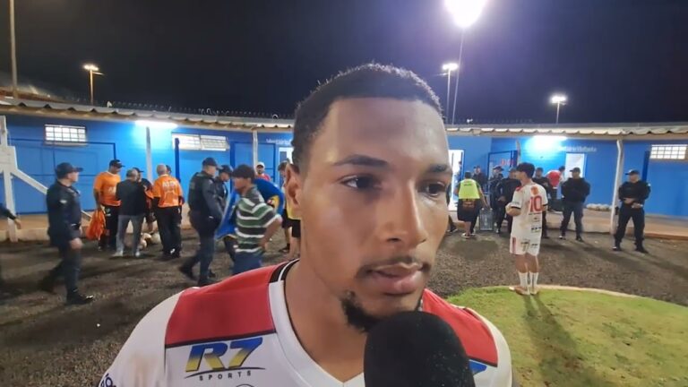 Zagueiro comemora bom jogo e vitória diante SGO